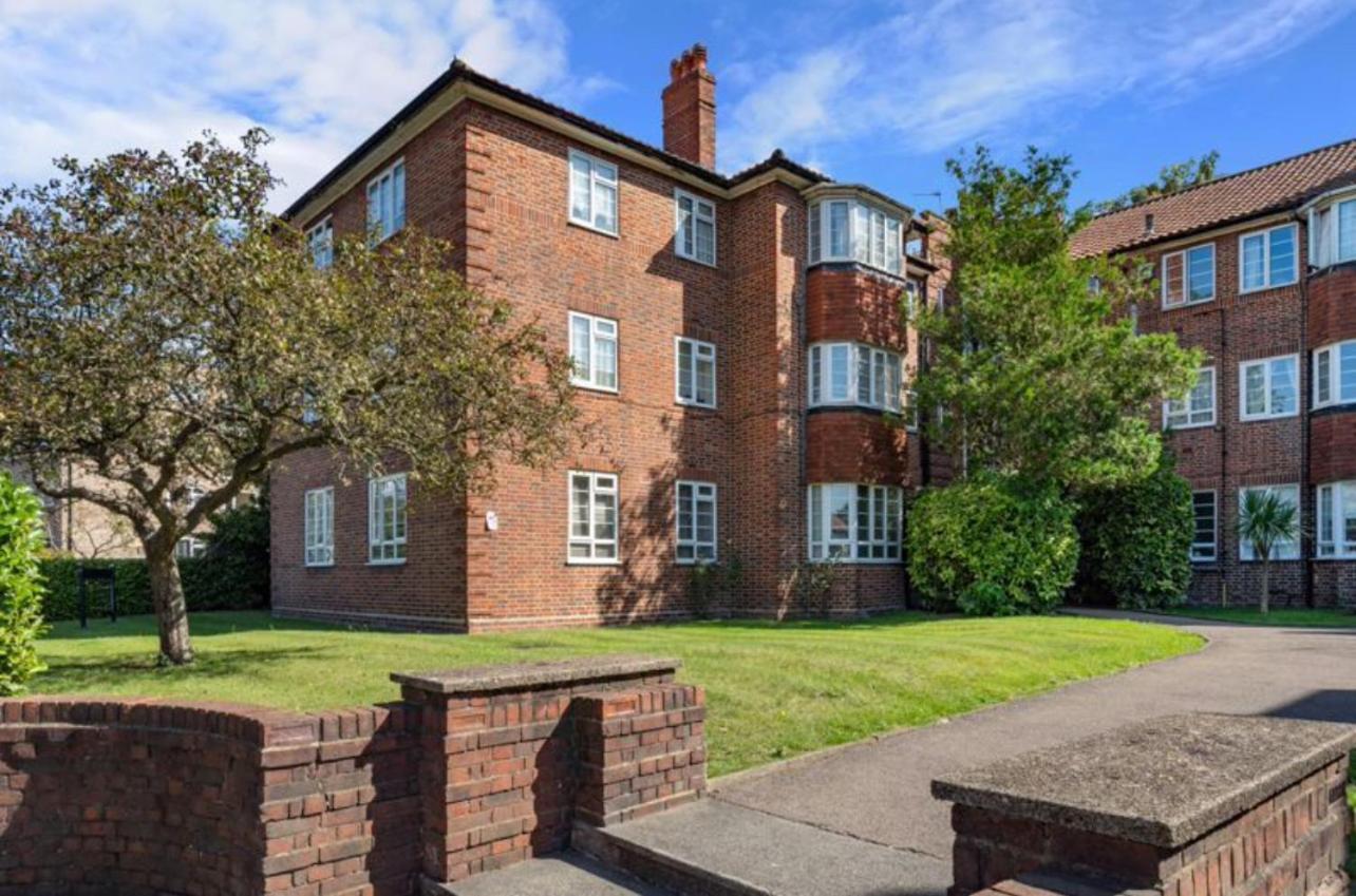 Beddington Park Lodge West ウォリントン エクステリア 写真